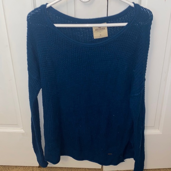 Hollister Knit Sweater - Picture 1 of 2